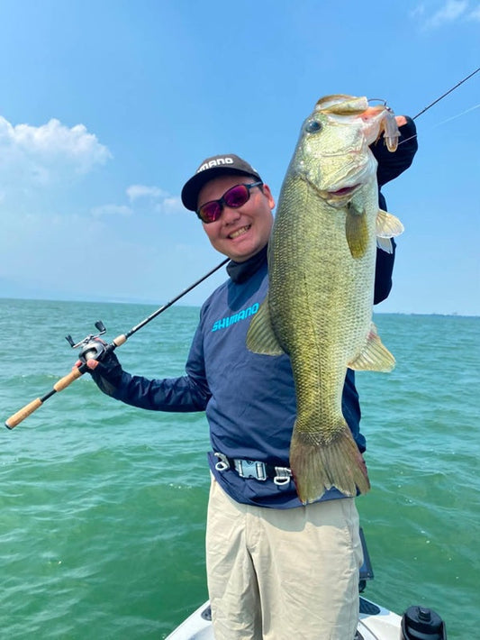 【琵琶湖バス釣り】灼熱のウィードフリップ！南湖で50アップを狙う夏の攻略法