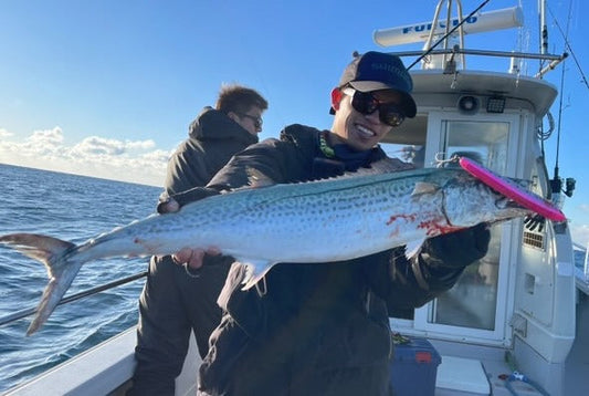 【浜名湖沖キャスティング】92cmのサワラをキャッチ！冬のブリトップ釣行レポート