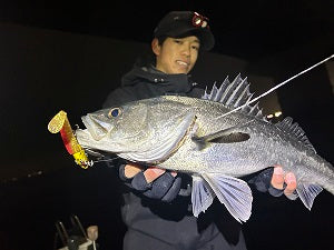 【極寒ボートシーバス】冬の難攻不落エリアで67cmキャッチ！愛知県釣行レポート
