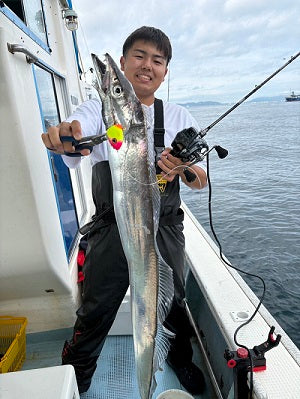 【大阪・船タチウオテンヤ】初挑戦でF5クラス含む20本超えの好釣果！