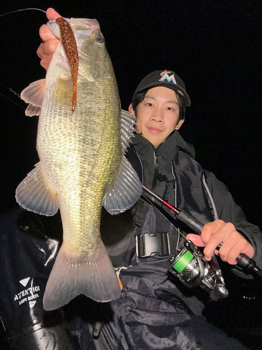 【琵琶湖北湖オカッパリ】ロングスライド釣法で50UP！秋のバス釣り新定番ルアーを実釣レポート