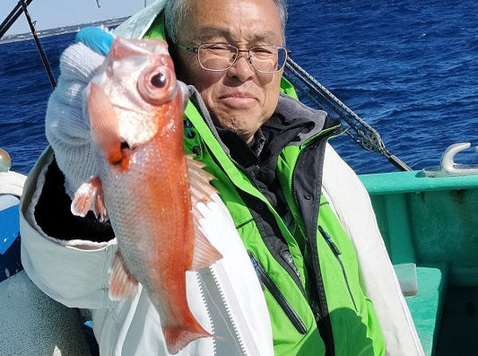 【中深海ライトゲーム】ムツ族3色揃い踏み！本命アカムツをキャッチするもサイズに衝撃…