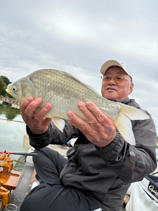 【筑波流源湖】風馬プロトモデル×両グル釣法で20枚超！新べら放流後のリアルレポート！
